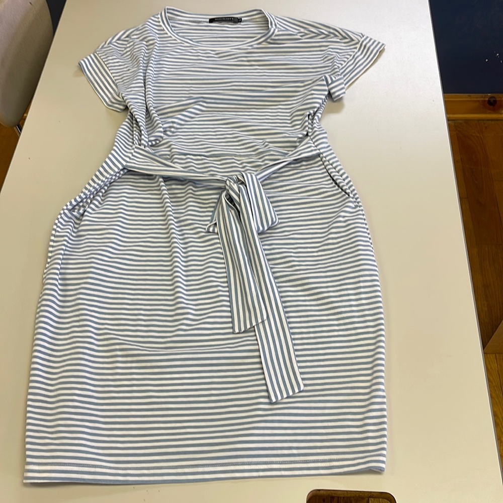 Cute tie detail striped dress with pockets